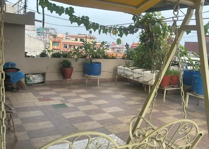 Maharajgunj Rooftop 3* 加德满都